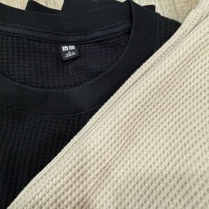 Uniqlo Men's Black and Beige Thermal Long Sleeve Tops